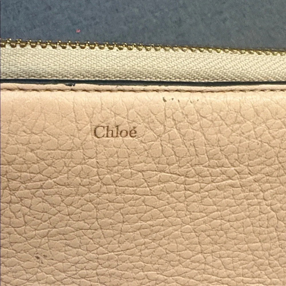 Chloe wristlet nude